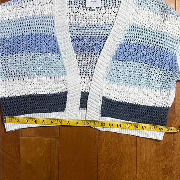 Le Lis Collection Striped Striped Crochet Cardigan Sz M Blue Coastal Boho Cozy - Picture 5 of 9